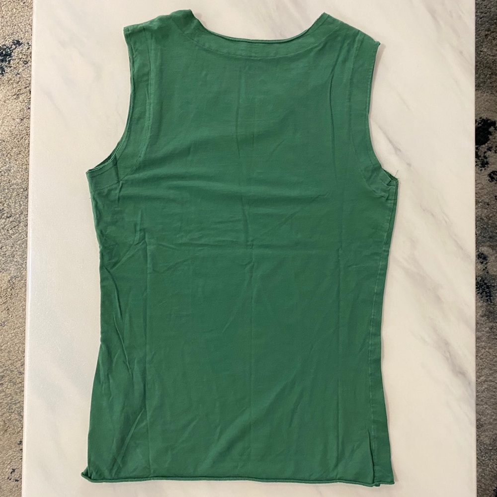 🛍3/$35🛍 Roots Earth Day Sleeveless T-shirt - Picture 2 of 4